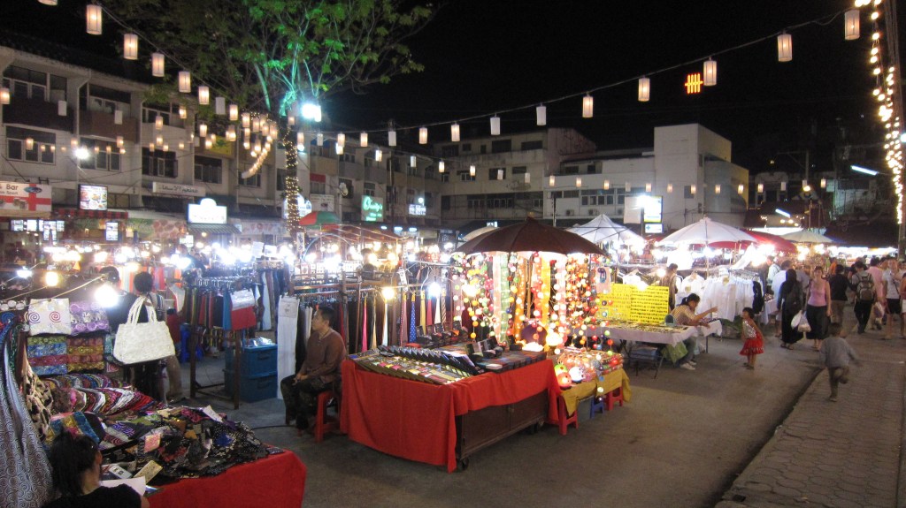 Kalare Night Bazaar - Chiang Mai, Thailand. Flickr, AG Gilmore