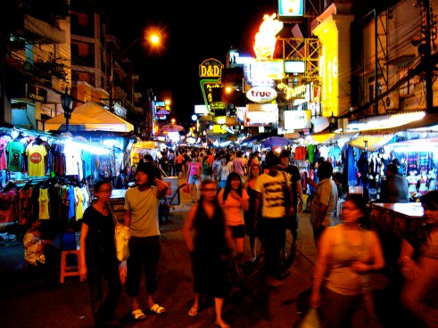 Khaosan Road, Bangkok. Flickr, Brandon Fick