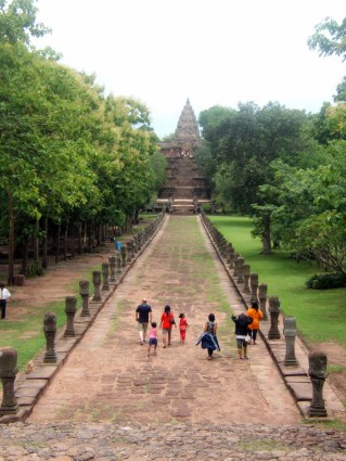 Visitors entering Phanom Rung historical park. Source:Flickr, Tim Parkinson.